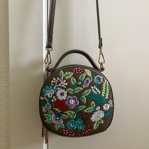 Urban Expressions Bag |  Crossbody Round Bag small